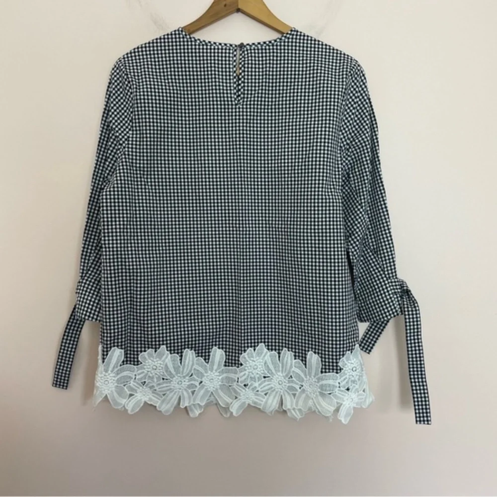NWT New Ming Wang Black and White Gingham Tie Sleeve Floral Appliqué Hem Blouse - Picture 2 of 4